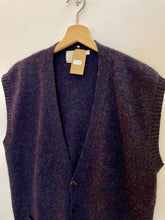 Carica l'immagine nel visualizzatore di Gallery, Gilet in lana smanicato con bottoni vintage taglia M