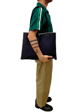 Carica l'immagine nel visualizzatore di Gallery, Borsa tote bag handcrafted in denim raw 13 once by Pelorosso