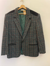 Carica l'immagine nel visualizzatore di Gallery, Blazer in lana e cashmere vintage con dettagli in pelle scamosciata taglia 50