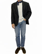 Carica l'immagine nel visualizzatore di Gallery, Blazer in lana e cashmere vintage con dettagli in pelle scamosciata taglia 50