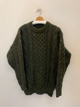 Carica l'immagine nel visualizzatore di Gallery, Maglione a trecce in lana verde vintage taglia L