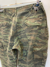 Carica l'immagine nel visualizzatore di Gallery, Pantalone cargo Tiger stirpe us army Made in usa vintage taglia L