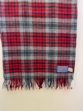 Carica l'immagine nel visualizzatore di Gallery, Sciarpa Pendleton in lana vergine vintage