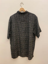 Carica l&#39;immagine nel visualizzatore di Gallery, Camicia seta vintage tg. L

