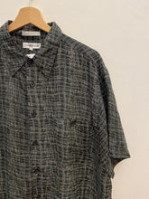 Carica l&#39;immagine nel visualizzatore di Gallery, Camicia seta vintage tg. L
