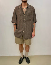 Carica l&#39;immagine nel visualizzatore di Gallery, Camicia geometrica viscosa vintage taglia XXL
