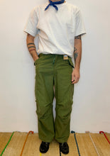 Carica l&#39;immagine nel visualizzatore di Gallery, Pantaloni cargo us army M65 vintage taglia M
