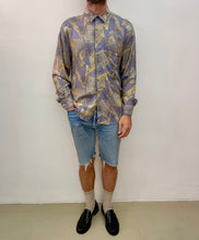 Carica l&#39;immagine nel visualizzatore di Gallery, Camicia fantasia in viscosa vintage taglia L
