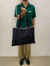 Carica l&#39;immagine nel visualizzatore di Gallery, Borsa tote bag handcrafted in denim raw 13 once by Pelorosso

