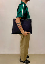 Carica l&#39;immagine nel visualizzatore di Gallery, Borsa tote bag handcrafted in denim raw 13 once by Pelorosso
