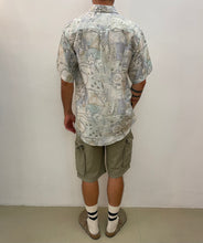 Carica l&#39;immagine nel visualizzatore di Gallery, Camicia fantasia in pura seta vintage taglia L
