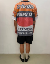 Carica l&#39;immagine nel visualizzatore di Gallery, T shirt Jersey repsol honda Alex Criville vintage taglia XL
