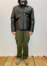 Carica l&#39;immagine nel visualizzatore di Gallery, Giacca biker in vera pelle vintage taglia M
