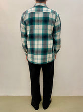 Carica l&#39;immagine nel visualizzatore di Gallery, Camicia in flanella a quadri vintage taglia M
