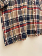 Carica l&#39;immagine nel visualizzatore di Gallery, Camicia a quadri crop taglio vivo vintage taglia unica
