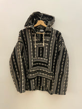 Carica l&#39;immagine nel visualizzatore di Gallery, Felpa baja hoodie Sud America vintage taglia M
