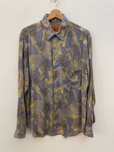 Carica l&#39;immagine nel visualizzatore di Gallery, Camicia fantasia in viscosa vintage taglia L
