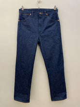 Carica l&#39;immagine nel visualizzatore di Gallery, Jeans denim raw Wrangler vintage taglia W 33
