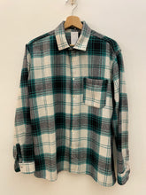 Carica l&#39;immagine nel visualizzatore di Gallery, Camicia in flanella a quadri vintage taglia M
