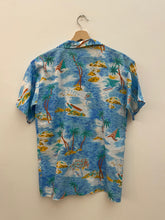 Carica l&#39;immagine nel visualizzatore di Gallery, Camicia Hawaii vintage taglia S
