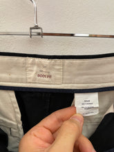 Carica l&#39;immagine nel visualizzatore di Gallery, Pantaloni boot fit Gap cotone vintage taglia 32
