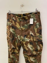 Carica l&#39;immagine nel visualizzatore di Gallery, Pantalone cargo battaglione San Marco italian navy vintage taglia L
