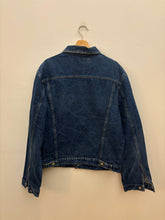 Carica l&#39;immagine nel visualizzatore di Gallery, Giacca Jeans vintage tg. XL

