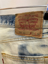 Carica l&#39;immagine nel visualizzatore di Gallery, Jeans Levi’s 505 tie dye vintage taglia 33
