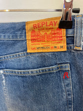 Carica l&#39;immagine nel visualizzatore di Gallery, Jeans Replay flared a zampa vintage taglia W 36 L 34
