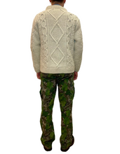 Carica l&#39;immagine nel visualizzatore di Gallery, Maglione con zip handknitted vintage taglia M

