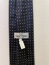 Carica l'immagine nel visualizzatore di Gallery, Cravatta V A L E N T I N O in seta e lino vintage
