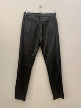 Carica l&#39;immagine nel visualizzatore di Gallery, Pantalone in pelle cinque tasche vintage taglia 34
