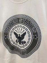 Carica l&#39;immagine nel visualizzatore di Gallery, T shirt us navy vintage Made in usa taglia L crop
