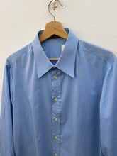 Carica l&#39;immagine nel visualizzatore di Gallery, Camicia azzurra vintage taglia L

