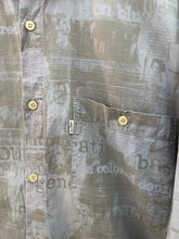 Carica l&#39;immagine nel visualizzatore di Gallery, Camicia Levi’s stampata vintage taglia L
