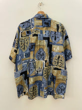 Carica l&#39;immagine nel visualizzatore di Gallery, Camicia fantasia in seta pura vintage taglia XL
