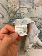 Carica l&#39;immagine nel visualizzatore di Gallery, Camicia fantasia in pura seta vintage taglia L
