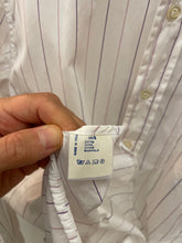 Carica l&#39;immagine nel visualizzatore di Gallery, Camicia a righe vintage taglia M
