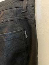 Carica l&#39;immagine nel visualizzatore di Gallery, Pantalone in vera pelle nera vintage taglia W 33
