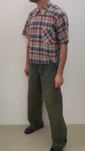 Carica e avvia il video nel visualizzatore di galleria, Levi’s L2 jeans denim baggy loose fit anni 90 vintage taglia 32
